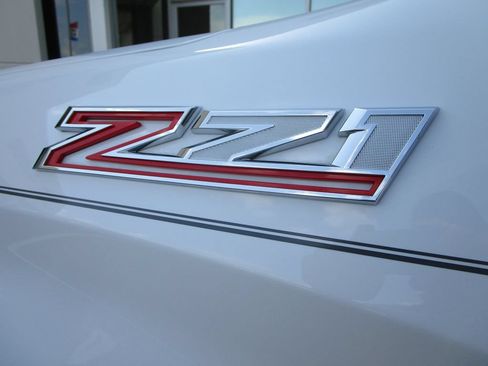 Used 2024 Chevrolet Silverado 1500 LTZ AWD/4WD image 22