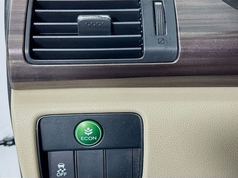 Used 2016 Honda Accord EX-L image 11