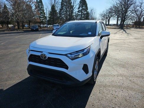 Used 2023 Toyota RAV4 XLE image 2