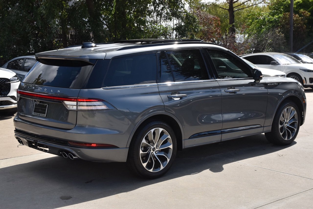 Certified 2025 Lincoln Aviator 2WD w/ Jet Appearance Package image 7
