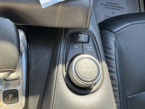 Used 2019 INFINITI QX50 Essential w/ Premium Heat Package AWD/4WD image 19