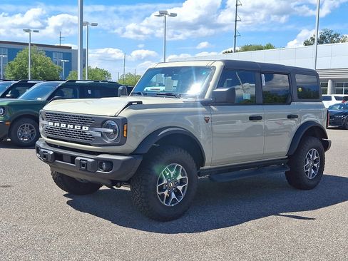 New 2025 Ford Bronco Badlands AWD/4WD image 10