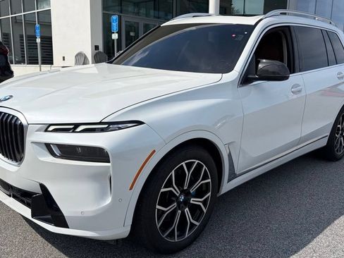 Used 2024 BMW X7 xDrive40i w/ Premium Package AWD/4WD image 1