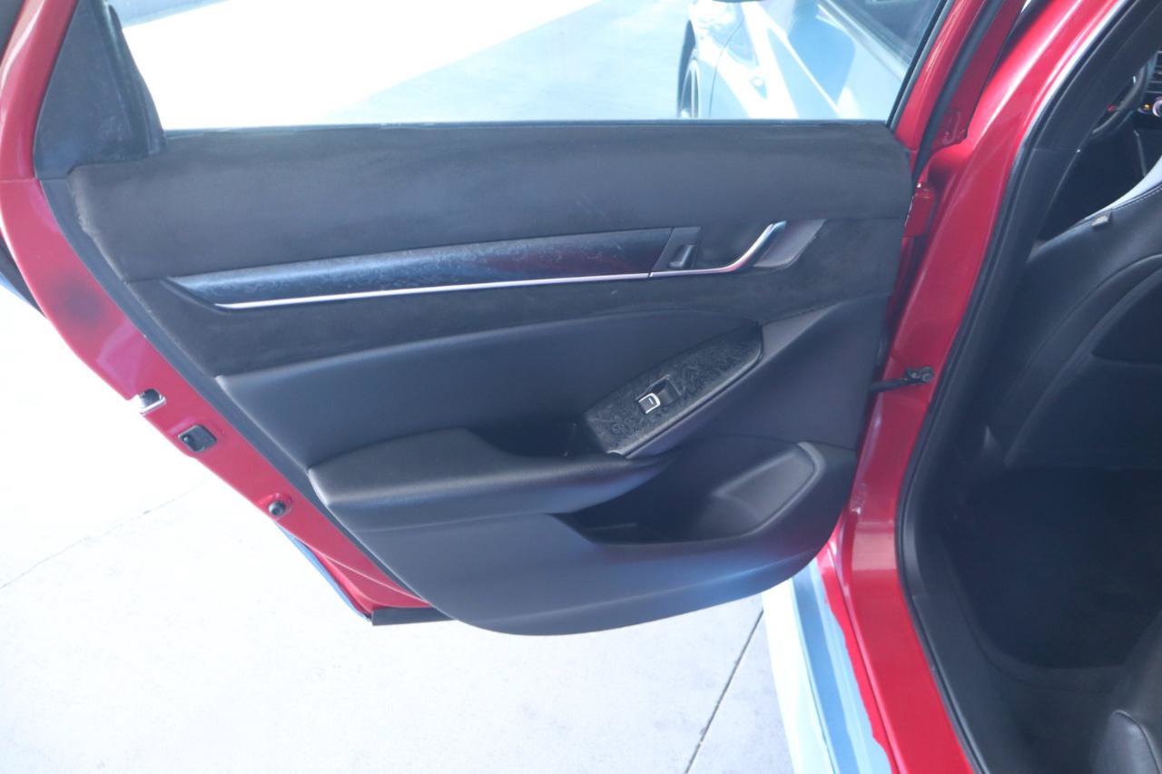 Used 2019 Honda Accord Sport image 29