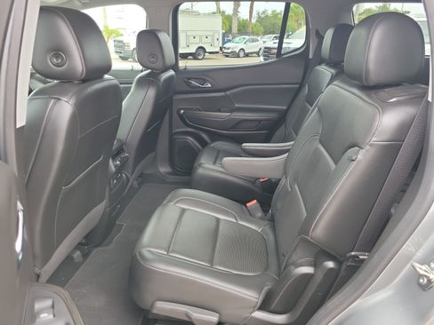 Certified 2023 GMC Acadia SLT FWD image 16