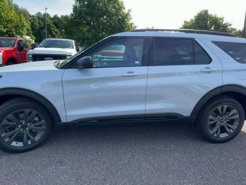 New 2026 Ford Explorer Active w/ Active Comfort Package AWD/4WD image 5
