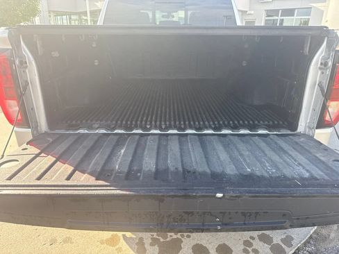 Used 2019 GMC Sierra 1500 SLE w/ SLE Value Package AWD/4WD image 8