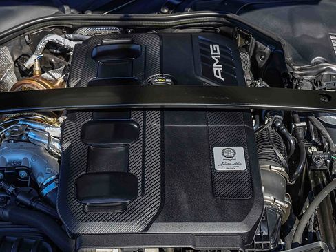 Used 2024 Mercedes-Benz C 43 AMG 4MATIC Sedan image 25