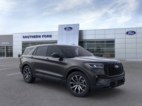 New 2025 Ford Explorer ST-Line w/ Premium Package image 8