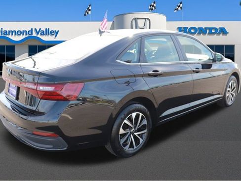 Used 2025 Volkswagen Jetta S image 6
