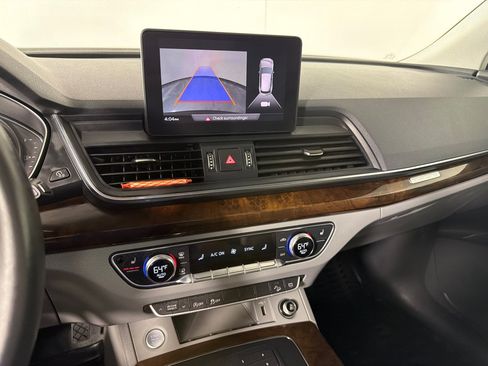 Used 2019 Audi Q5 2.0T Premium AWD/4WD image 16