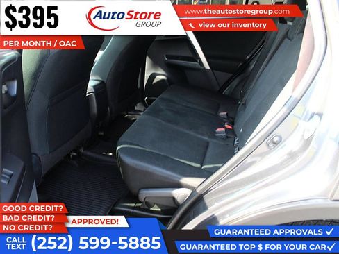 Used 2018 Toyota RAV4 LE FWD image 11