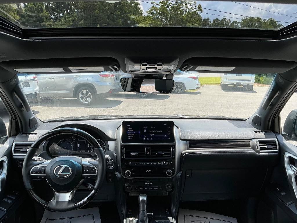 Used 2022 Lexus GX 460 Premium w/ Premium Package AWD/4WD image 15