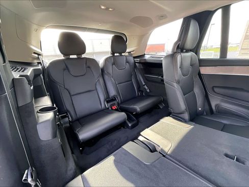 New 2026 Volvo XC90 T8 Ultra w/ Lounge Package image 28