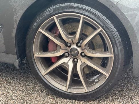 Used 2025 Genesis G70 2.5T image 14