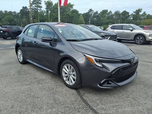 Used 2026 Toyota Corolla SE FWD image 1