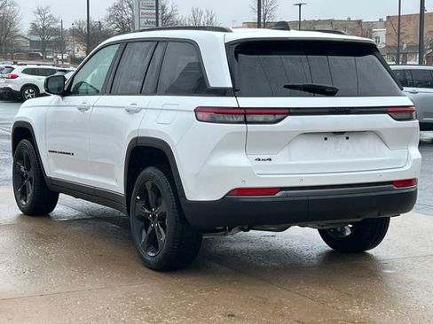 New 2026 Jeep Grand Cherokee Limited w/ Limited Altitude Package AWD/4WD image 8