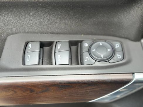 Used 2021 GMC Sierra 1500 SLT w/ SLT Premium Plus Package AWD/4WD image 22