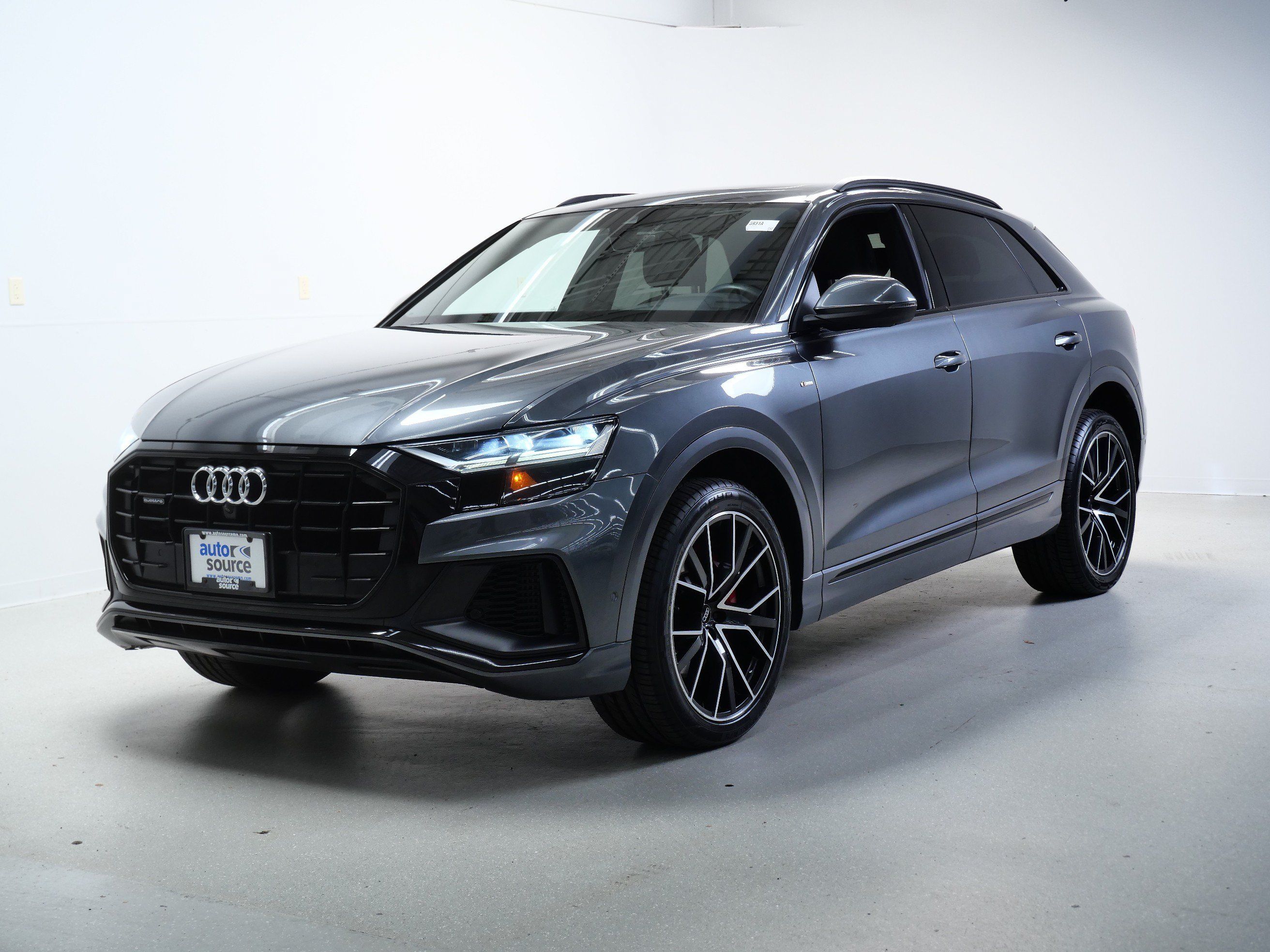 Used 2019 Audi Q8 Premium Plus w/ Premium Plus AWD/4WD image 9
