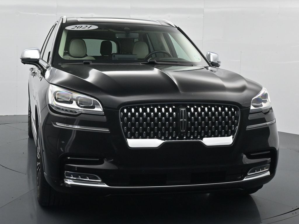 Used 2021 Lincoln Aviator Black Label w/ Class IV Trailer Tow Package AWD/4WD image 10