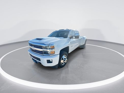 Used 2017 Chevrolet Silverado 3500 High Country AWD/4WD image 4