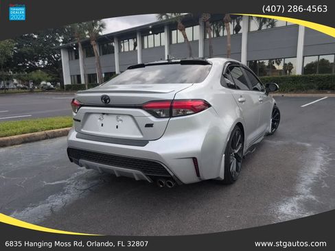 Used 2021 Toyota Corolla SE w/ SE Premium Package FWD image 5