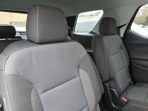 Used 2020 Chevrolet Traverse LT FWD image 24