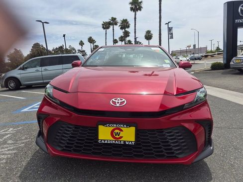 Used 2025 Toyota Camry SE w/ Multimedia Upgrade Package FWD image 3