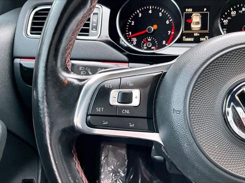 Used 2017 Volkswagen Jetta GLI image 24