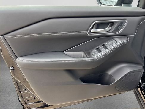 New 2026 Nissan Rogue Platinum w/ Platinum Premium Package image 26