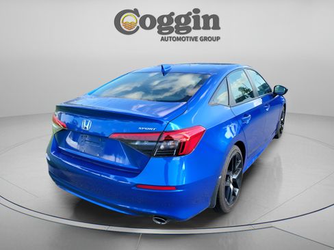 Used 2024 Honda Civic Sport image 4