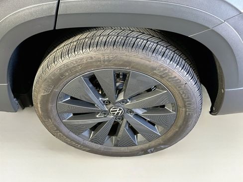 Used 2024 Volkswagen Taos S FWD image 11