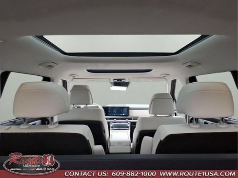 Used 2025 Hyundai Santa Fe Calligraphy AWD/4WD image 18