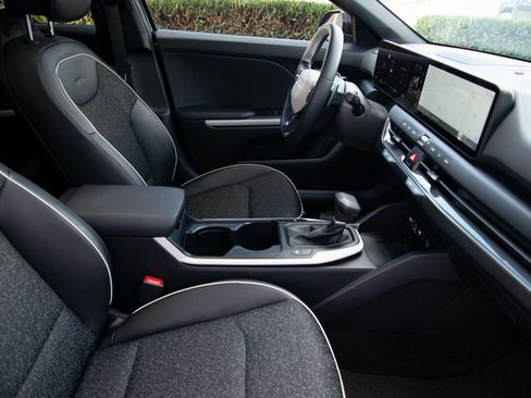 Used 2025 Kia K4 GT-Line w/ GT-Line Sunroof Package image 20