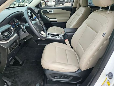 Used 2023 Ford Explorer XLT w/ Equipment Group 202A image 16