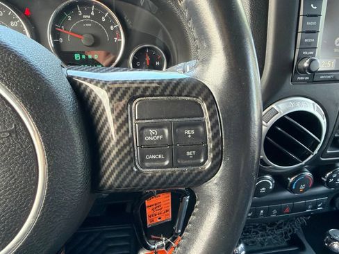 Used 2015 Jeep Wrangler Unlimited Sahara w/ Connectivity Group AWD/4WD image 49