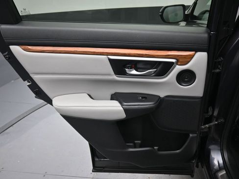 Used 2019 Honda CR-V Touring image 32