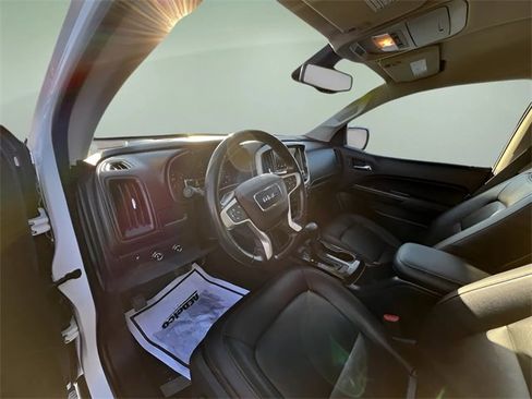 Used 2018 GMC Canyon SLT w/ Driver Alert Package image 12