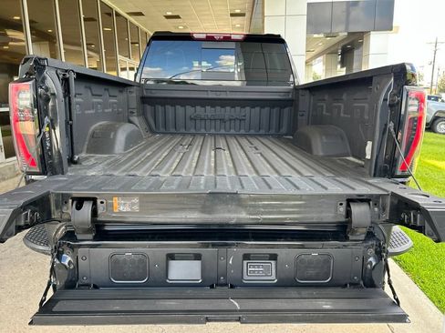 Used 2024 GMC Sierra 2500 AT4X AWD/4WD image 14