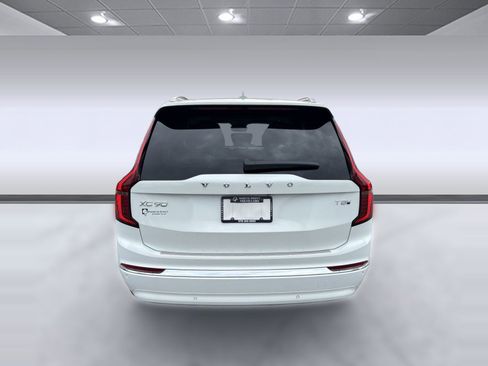 New 2026 Volvo XC90 T8 Ultra w/ Protection Package image 10