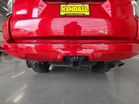 Used 2022 Toyota 4Runner SR5 AWD/4WD image 27