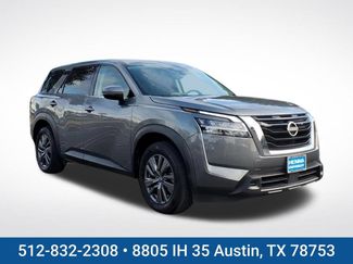 Used 2022 Nissan Pathfinder S FWD 360° Tour