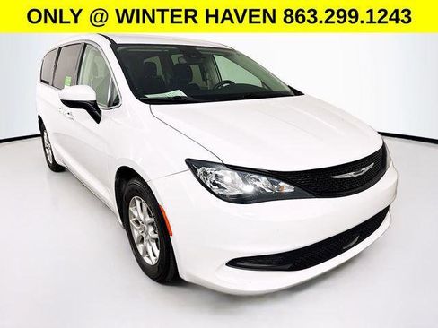 Certified 2023 Chrysler Voyager LX image 1