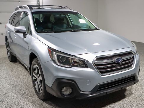 Used 2018 Subaru Outback 2.5i Limited w/ Popular Package #2 image 5