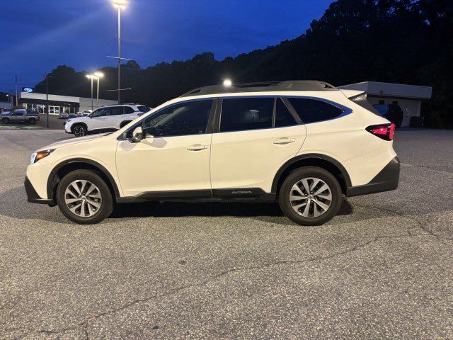 Certified 2022 Subaru Outback Premium AWD/4WD image 4