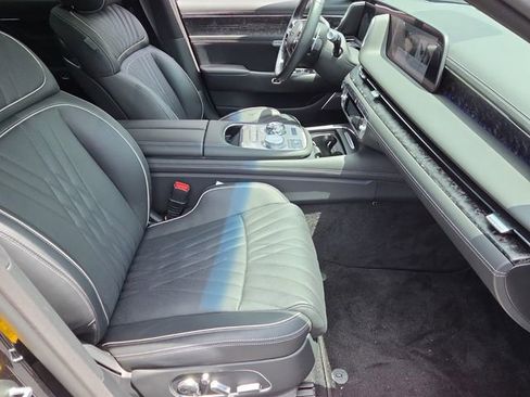 Used 2025 Genesis G90 3.5T AWD/4WD image 18