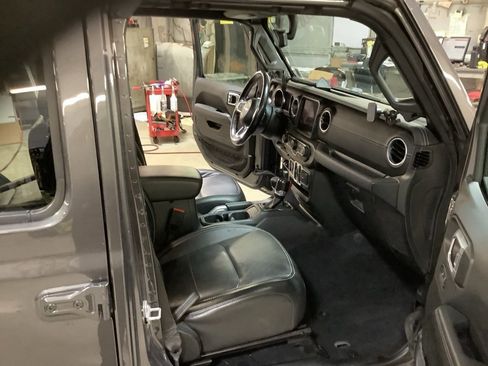 Used 2022 Jeep Gladiator Overland w/ Popular Equipment Package image 20