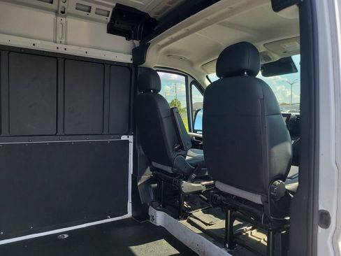 Used 2025 RAM ProMaster 2500 w/ Convenience Group FWD image 14
