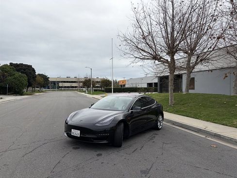 Used 2018 Tesla Model 3 Mid Range image 30