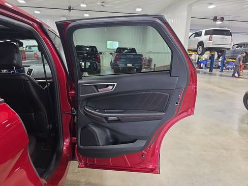 Used 2023 Ford Edge ST-Line AWD/4WD image 30